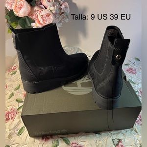 Black timberland boots